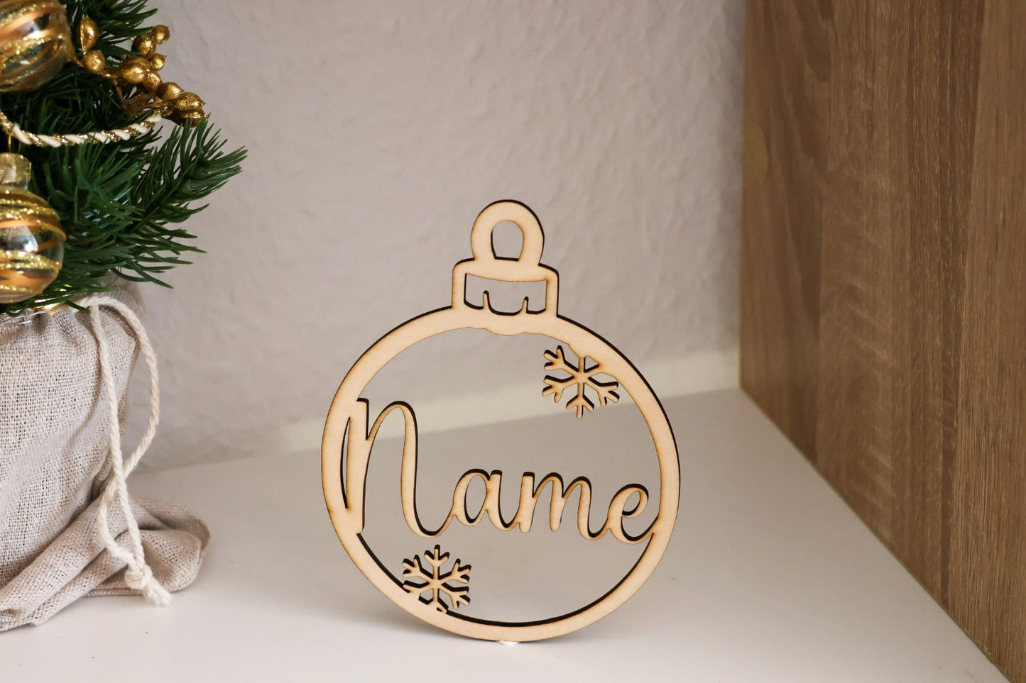 Christbaumkugel personaliert aus Holz