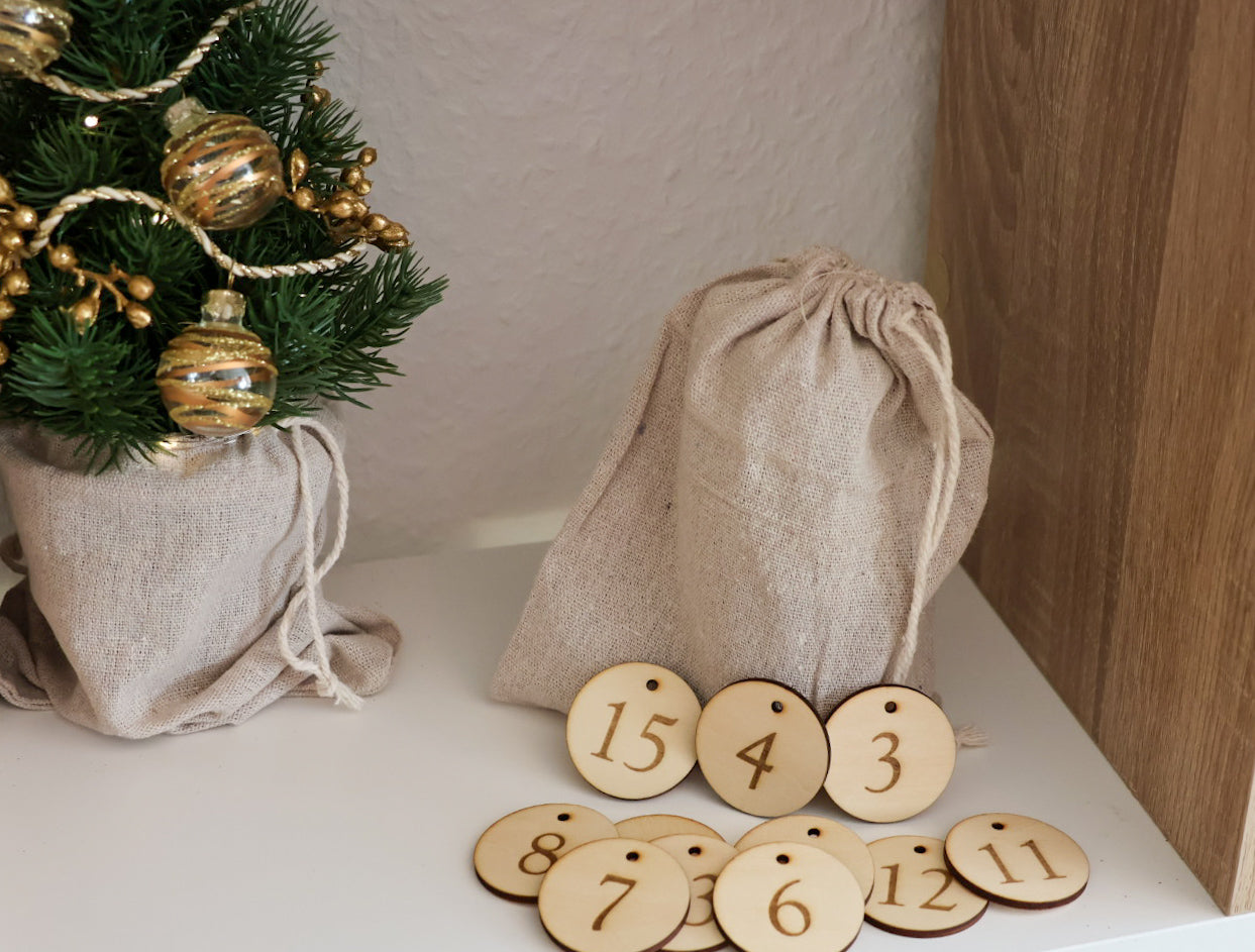Adventskalender Holz Zahlenanhänger